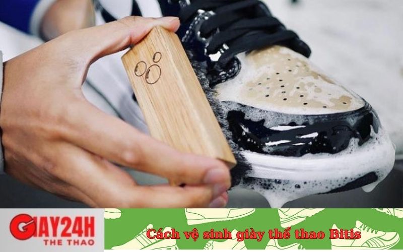 Cách vệ sinh giày thể thao Bitis