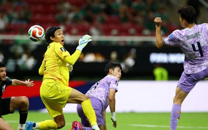 Tình huống cứu thua ngay trên vạch vôi gây kinh ngạc tại World Cup 2026
