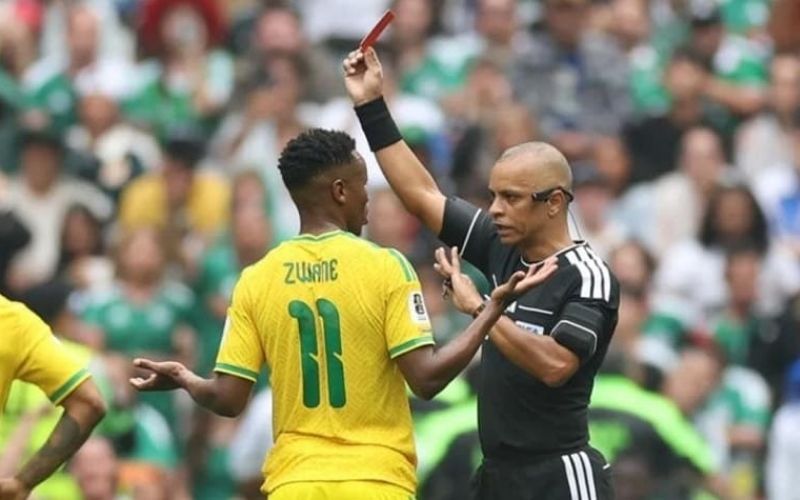 Tình huống tranh cãi dẫn đến tấm thẻ đỏ gây bão tại kỳ World Cup 2026